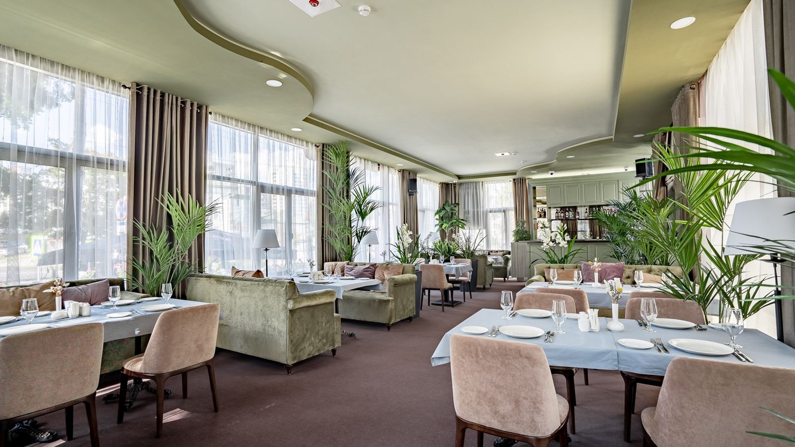 restaurants-restaurant