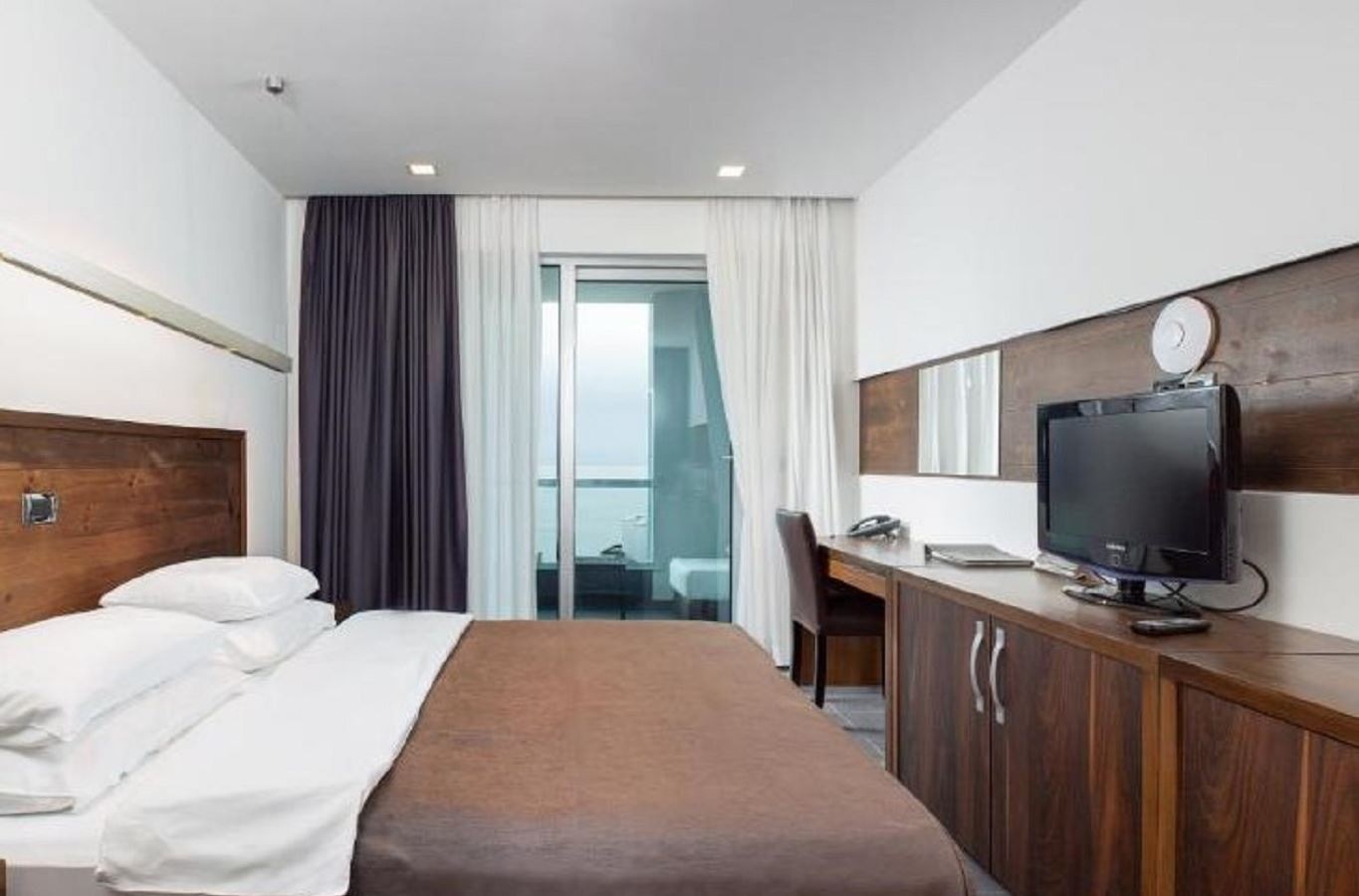 rooms-double-room-side-sea-view