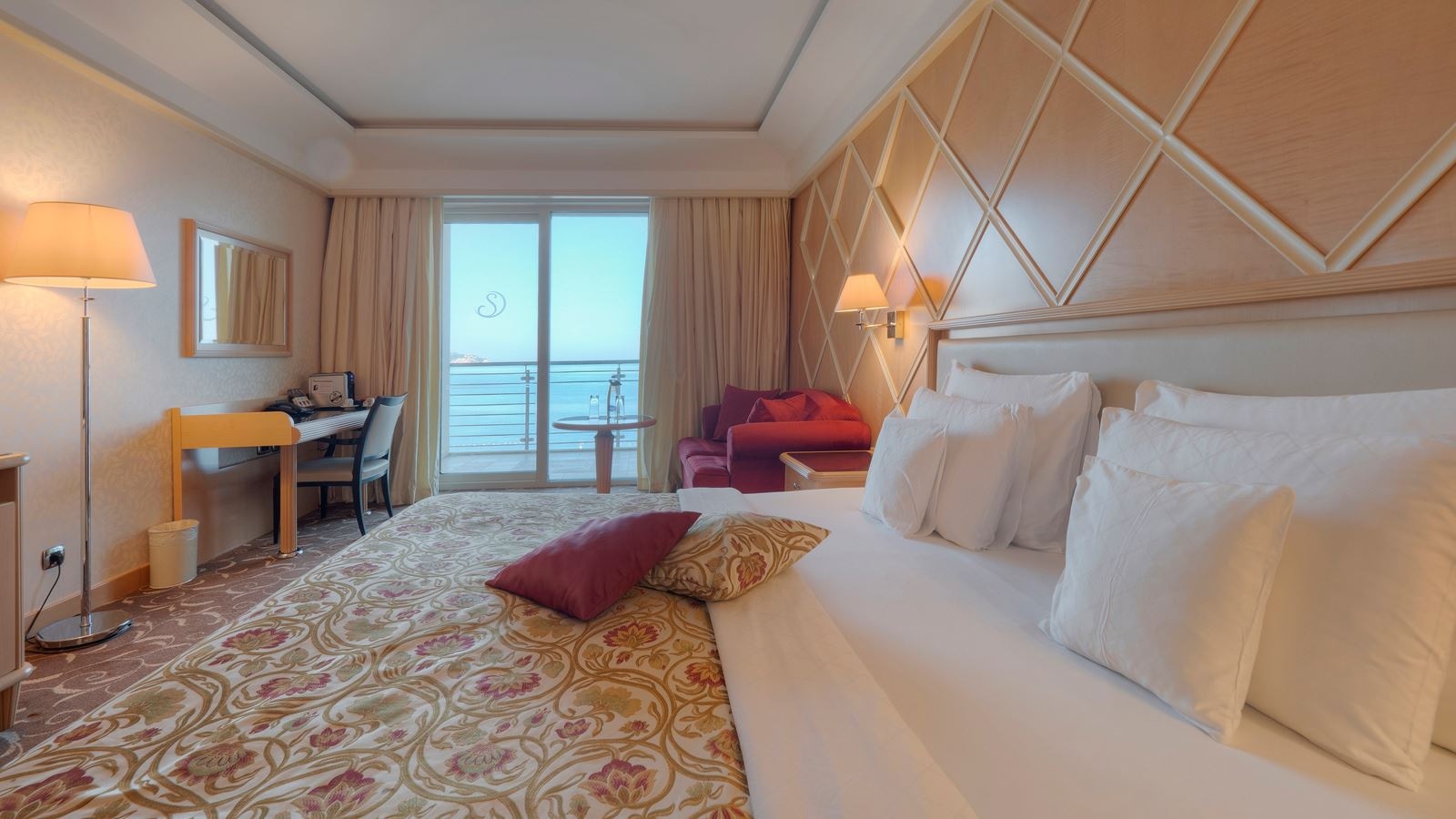 rooms-superior-room-premium-sea-view