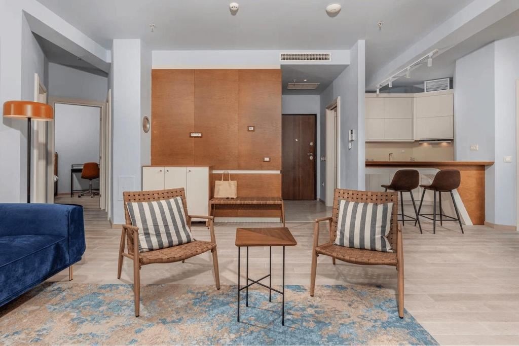 rooms-apartment-3-bedrooms-sea-view