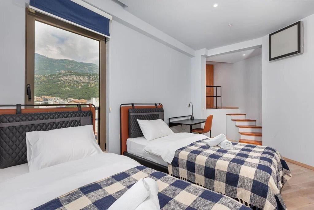 rooms-apartment-3-bedrooms-sea-view