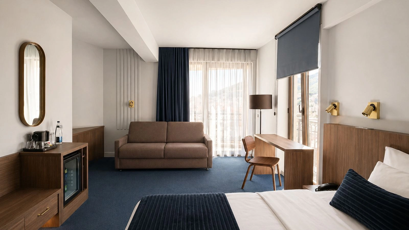 rooms-deluxe-family-room