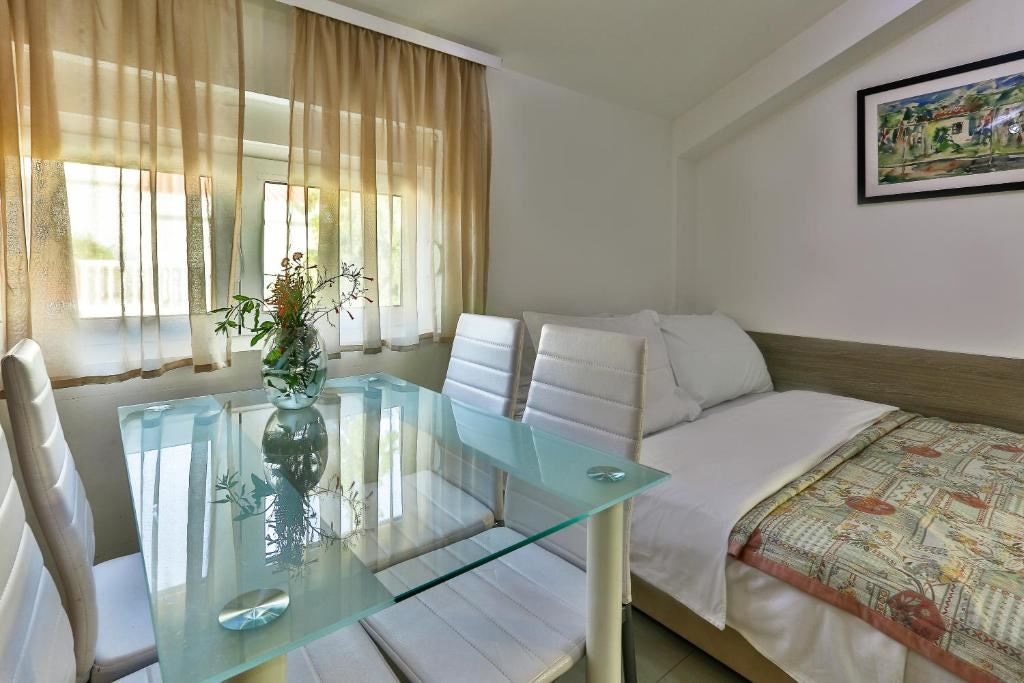 rooms-luxury-apartment-4-pax