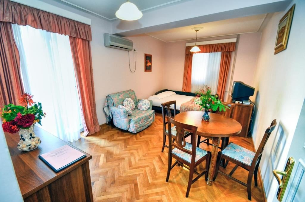 rooms-apartment-5-pax