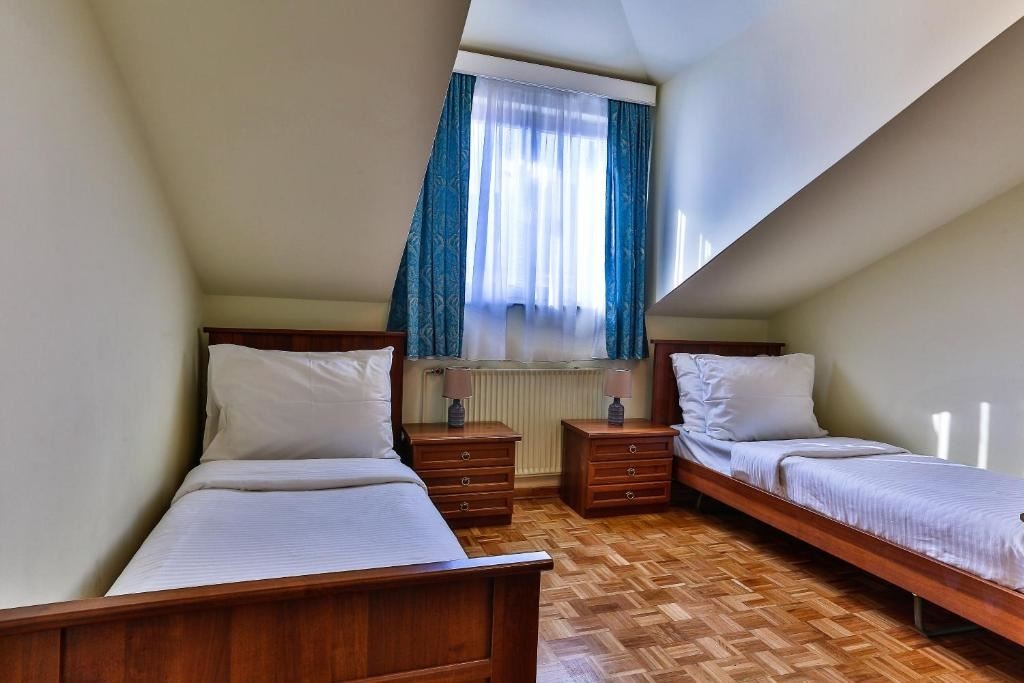 rooms-apartment-6-pax