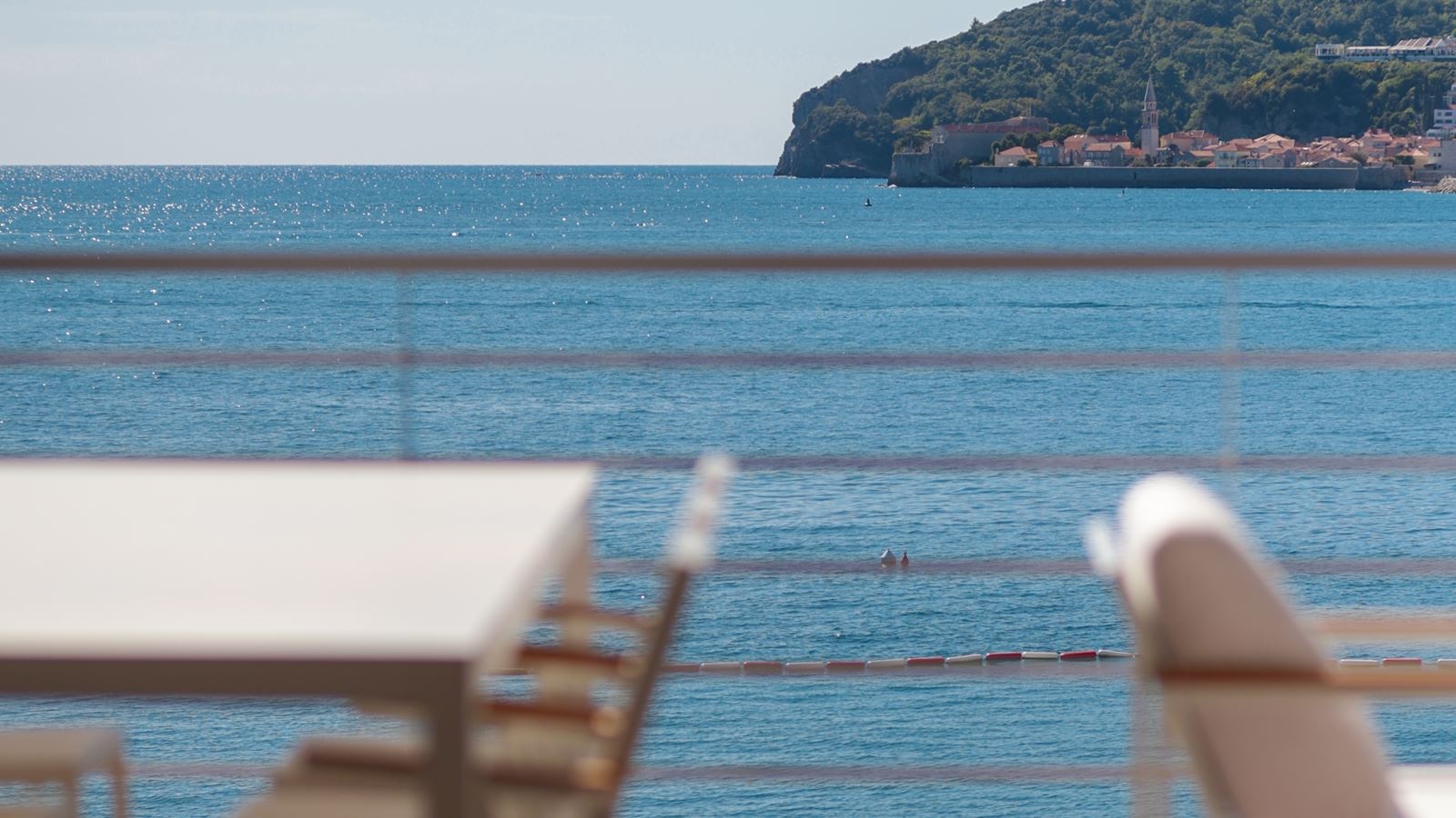 rooms-three-bedrooms-residence-sea-side-line