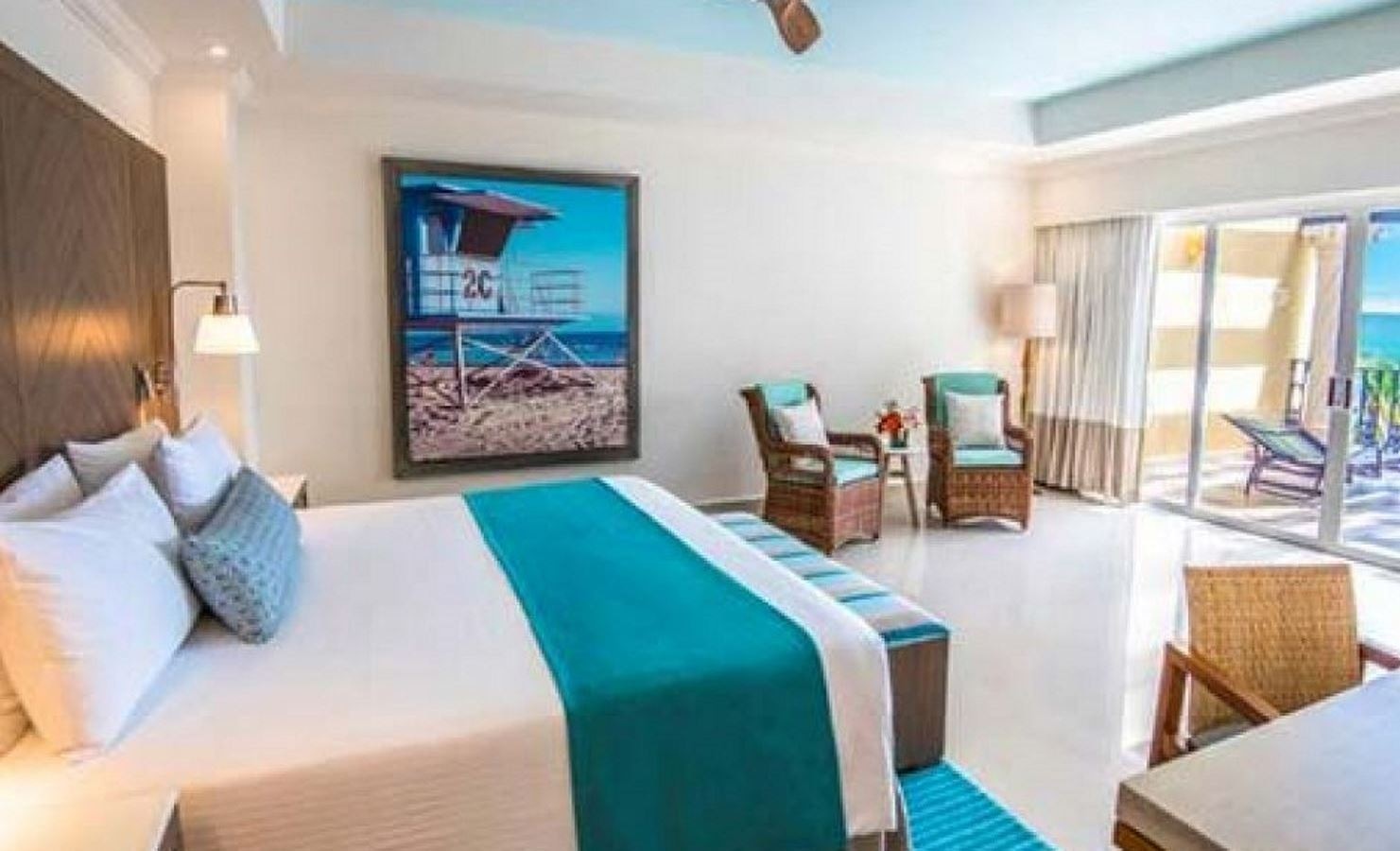 rooms-master-1-bedroom-suite-ocean-front