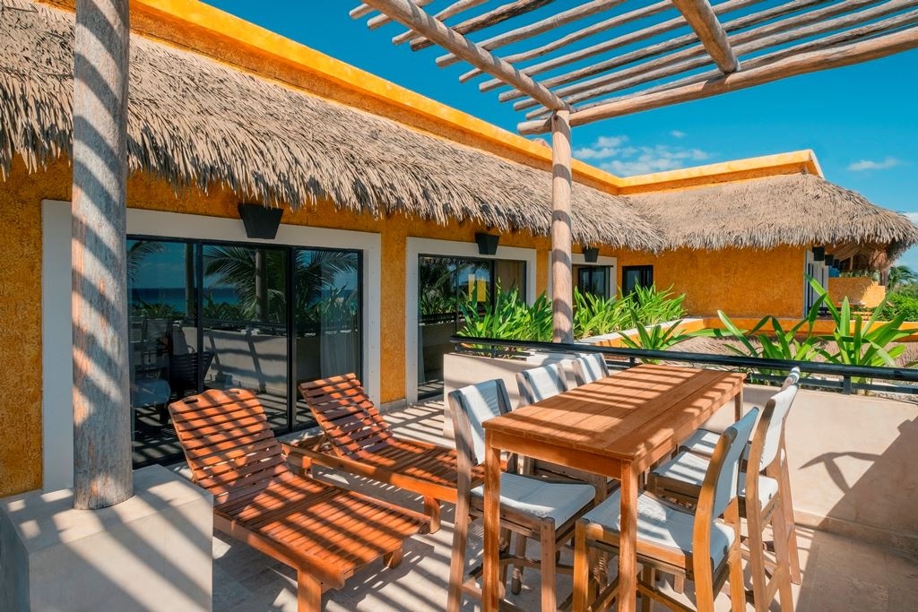 rooms-two-bedroom-penthouse-suite-ocean-front