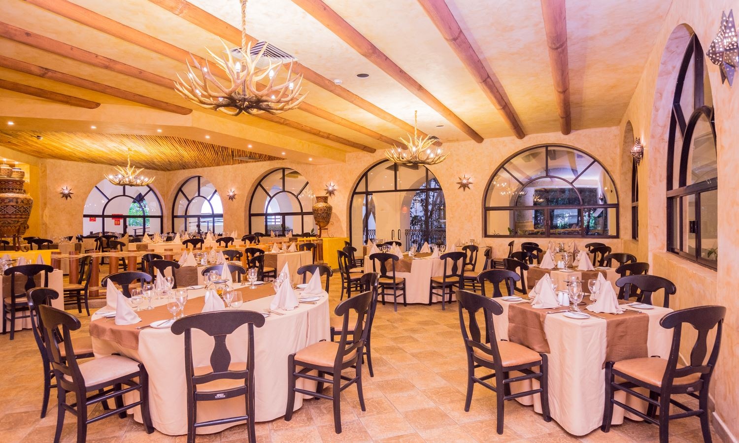 restaurants-seafood-restaurant