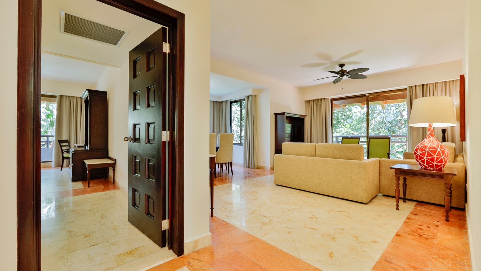 rooms-suite-royal-level