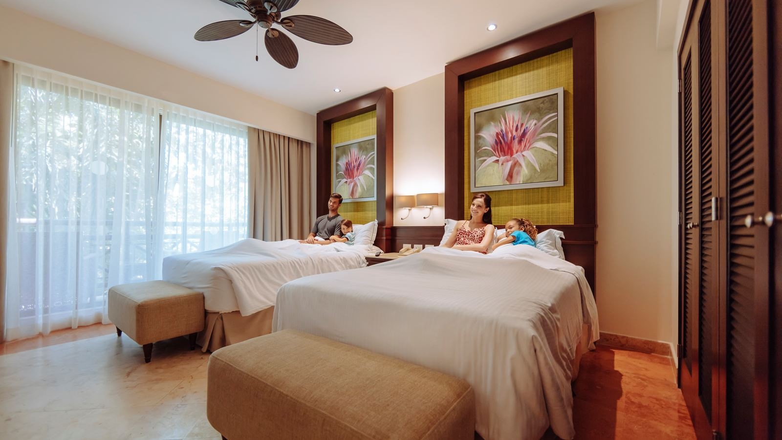 rooms-luxury-room-royal-level