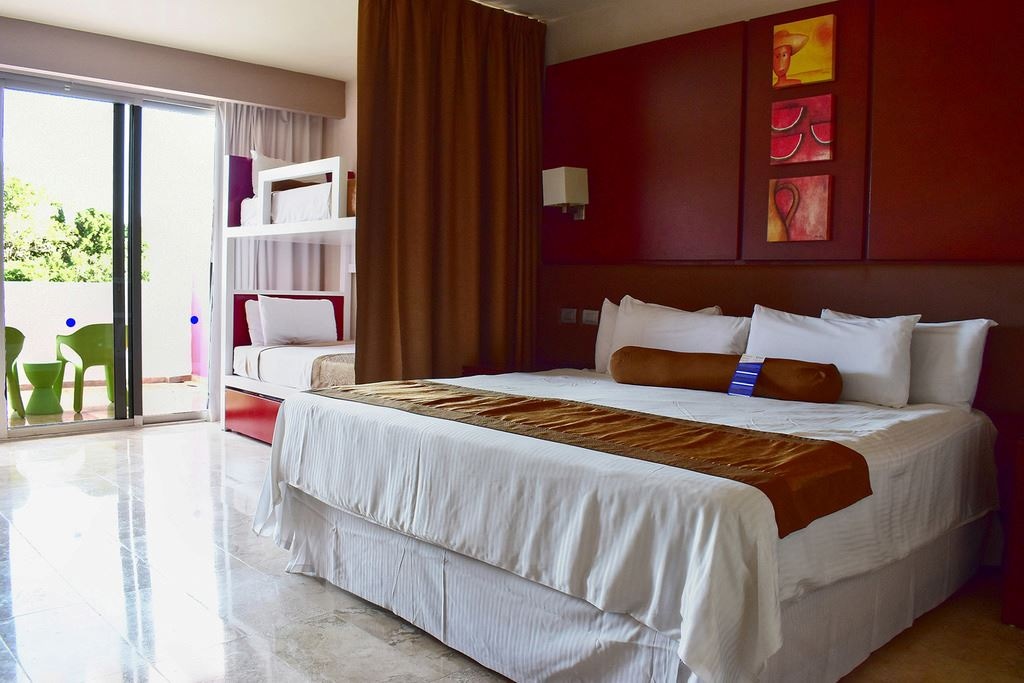 rooms-family-club-deluxe-junior-suite