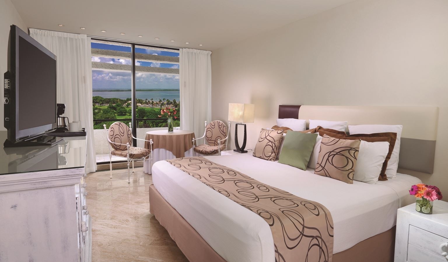 rooms-grand-sunset-view