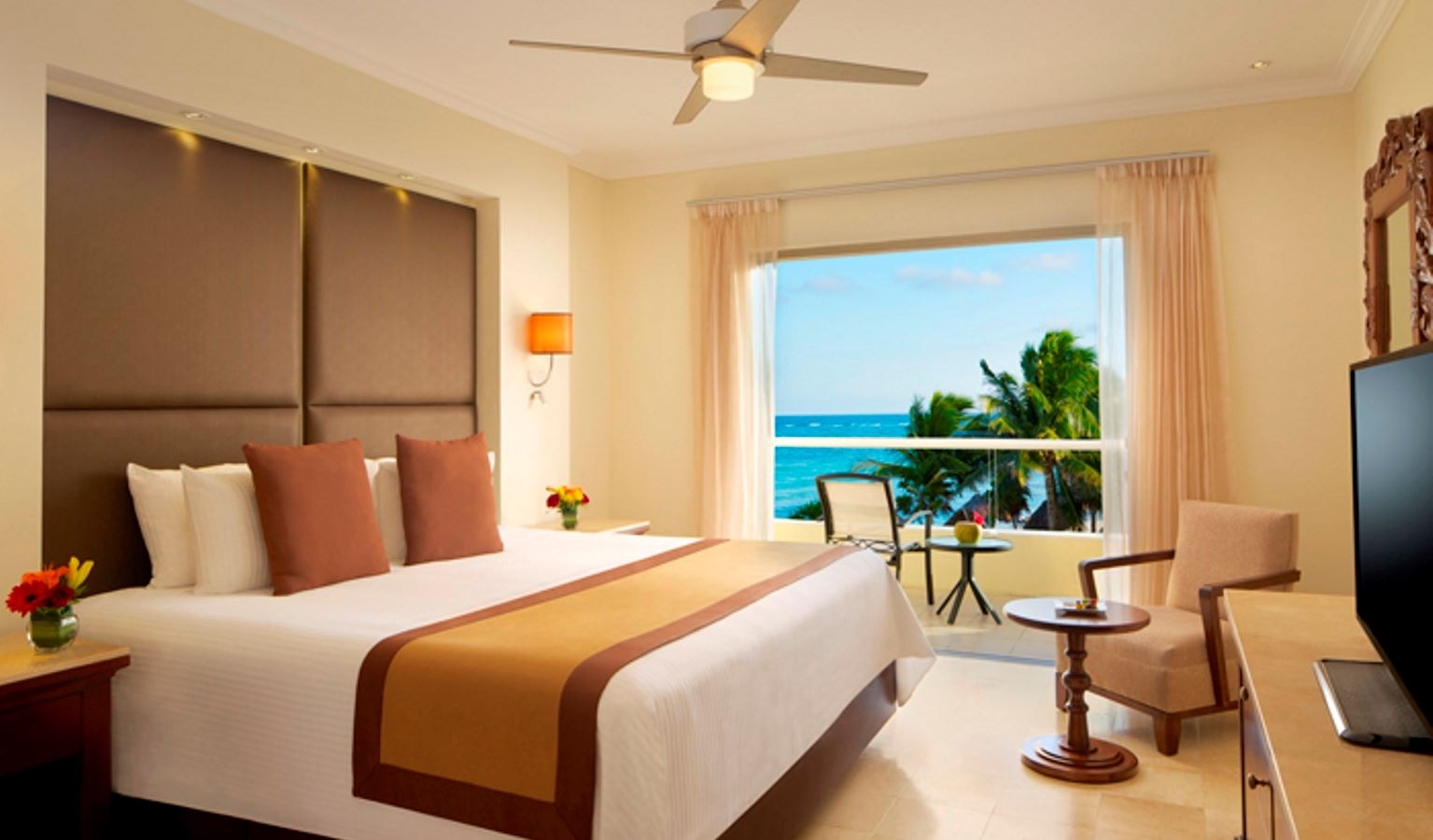 rooms-deluxe-ocean-view-room