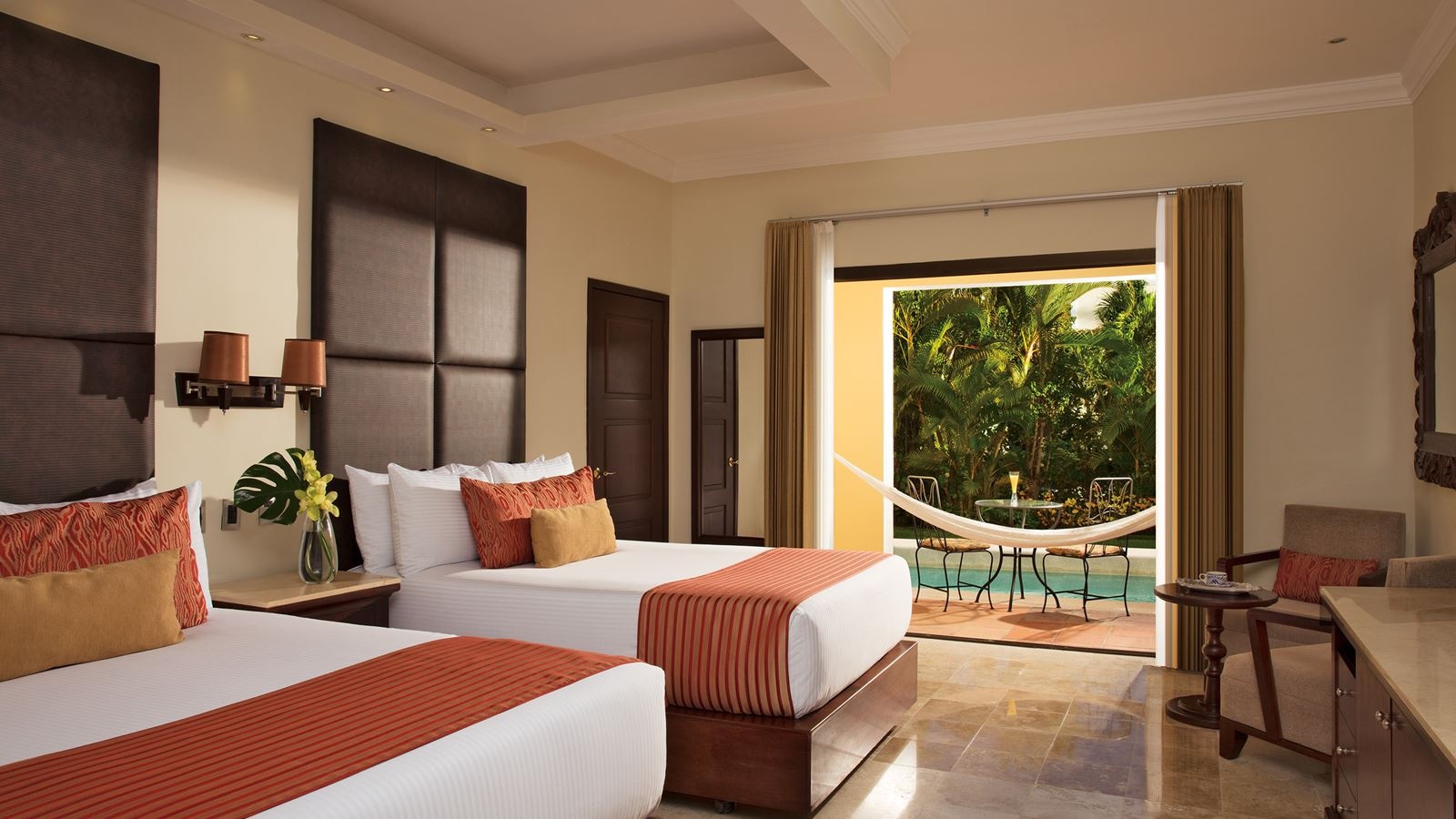 rooms-preferred-club-deluxe-garden-swimout